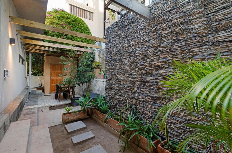 4 Bedroom Property for Sale in Green Point Western Cape